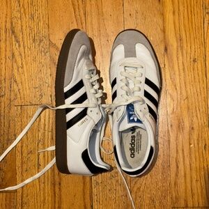 Adidas SAMBA OG SHOES.